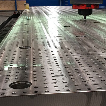 Messplatte mit Passbohrungen